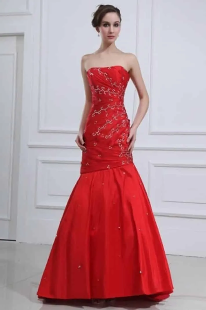 ---Long ceremony dress 2020 from past collections at cheap prices made of taffeta with a straight neckline--