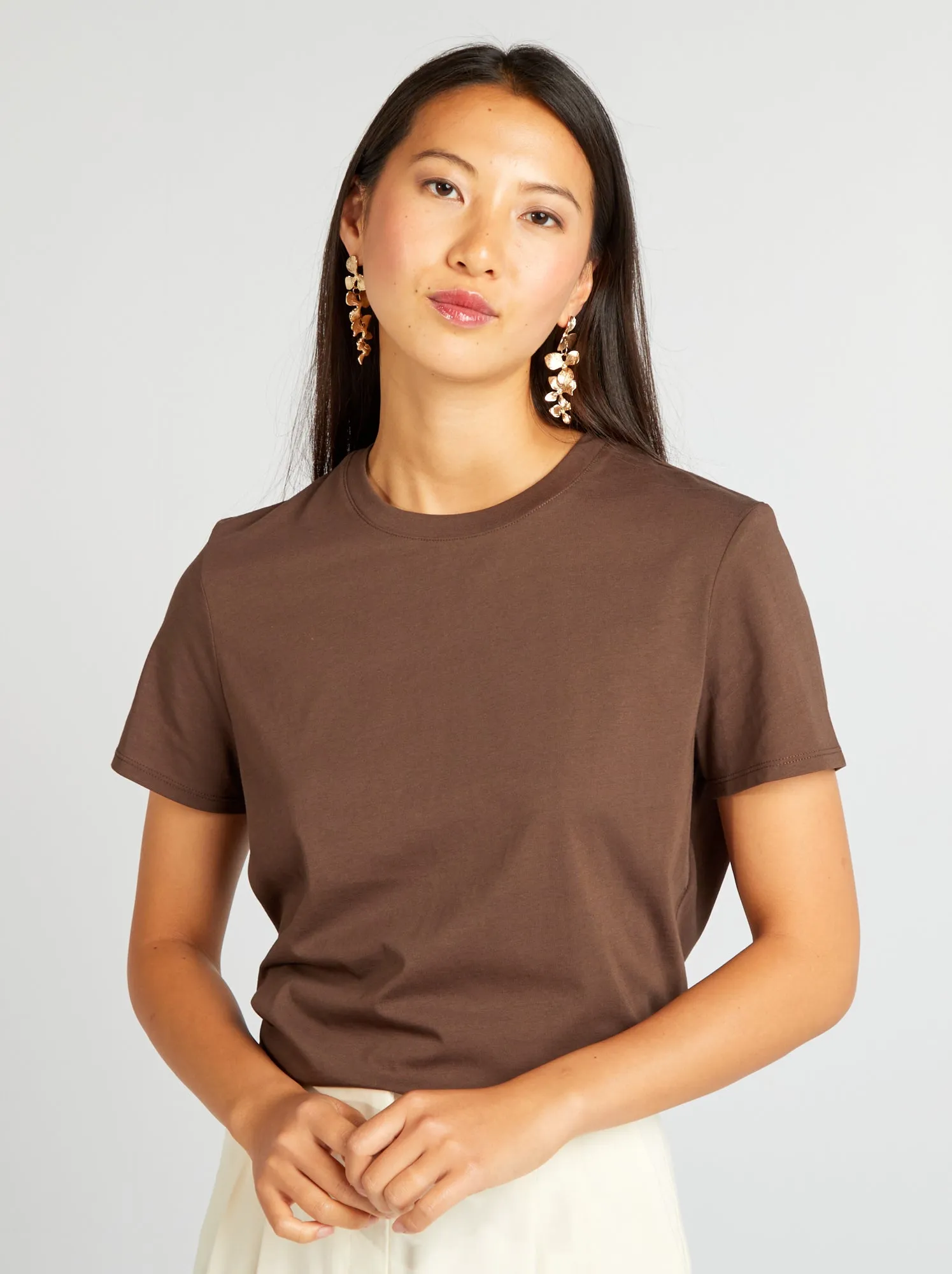 T-shirt tinta unita in jersey - MARRONE